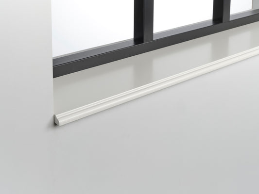 MDF vensterbank Fides met grote ronding en kleine holling, sophisticated design