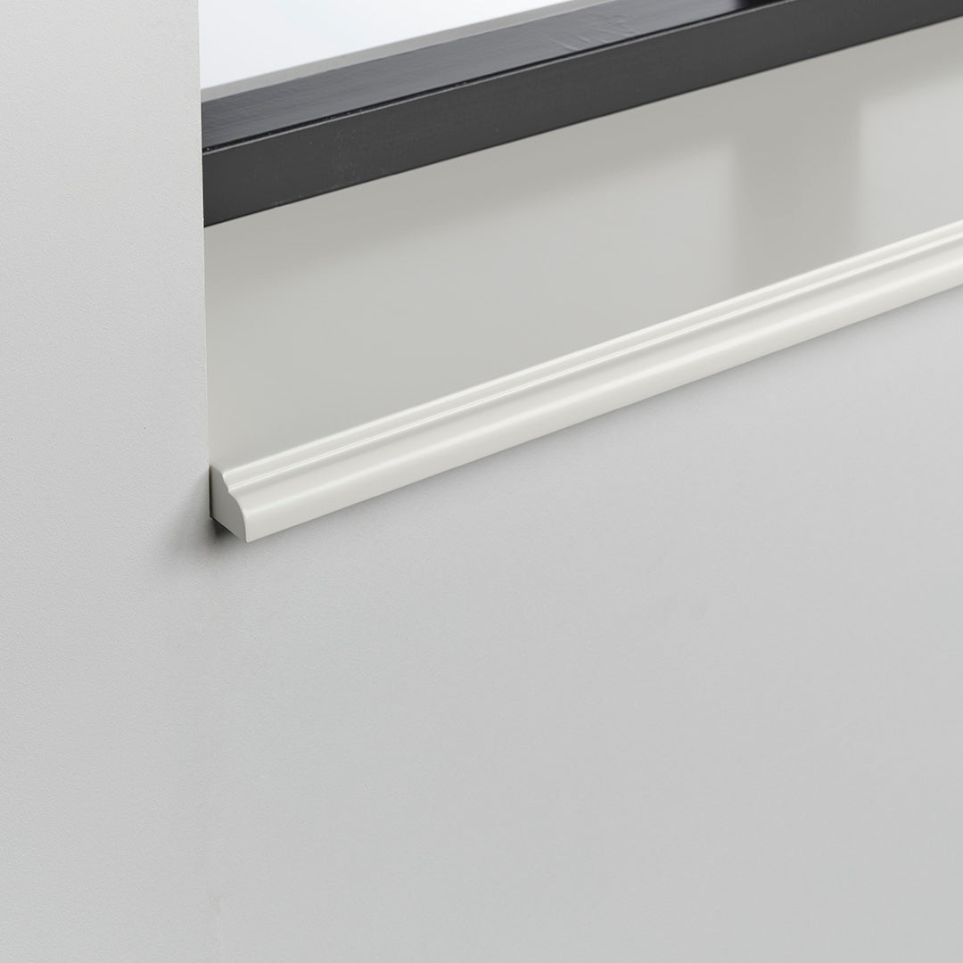 MDF vensterbank Fides met grote ronding en kleine holling, sophisticated design