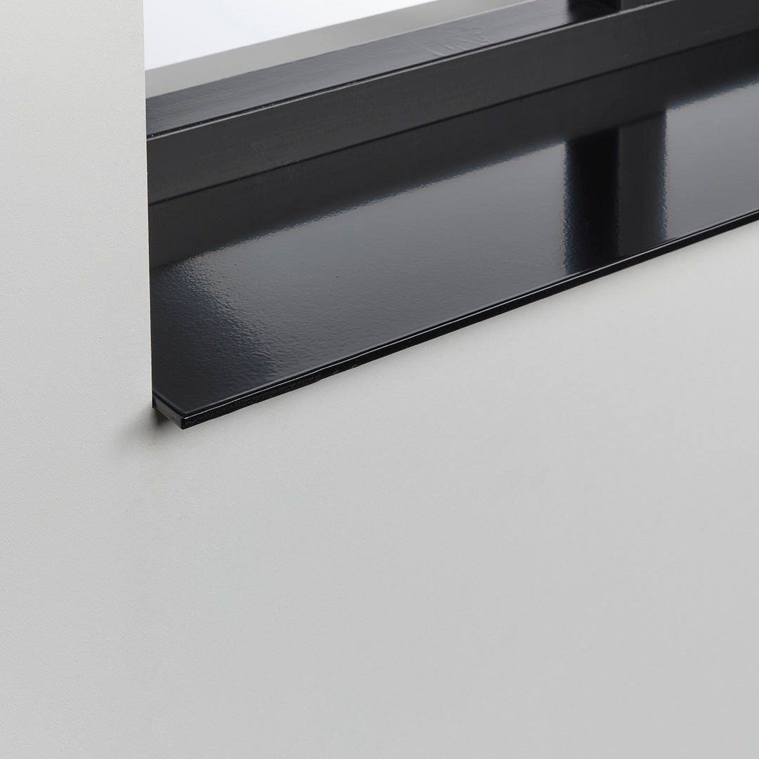 Aluminium vensterbank zwart gepoedercoat, moderne industriële uitstraling