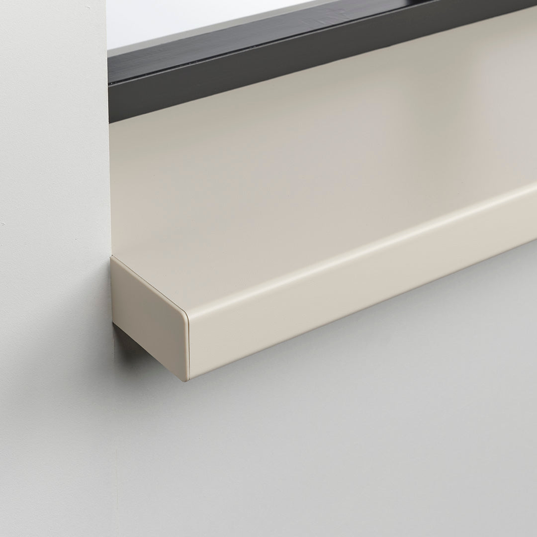Novaboard vensterbank crème RAL 9001, warme composiet uitstraling