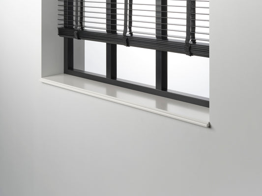 MDF vensterbank Fides met grote ronding en kleine holling, sophisticated design
