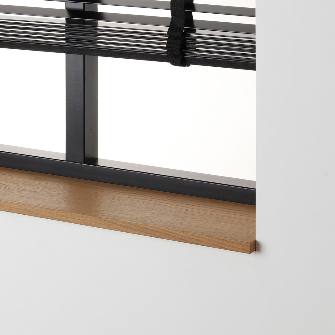 Afwerking van de eiken gefineerde vensterbank met Rubio Oil Antique Bronze olie.