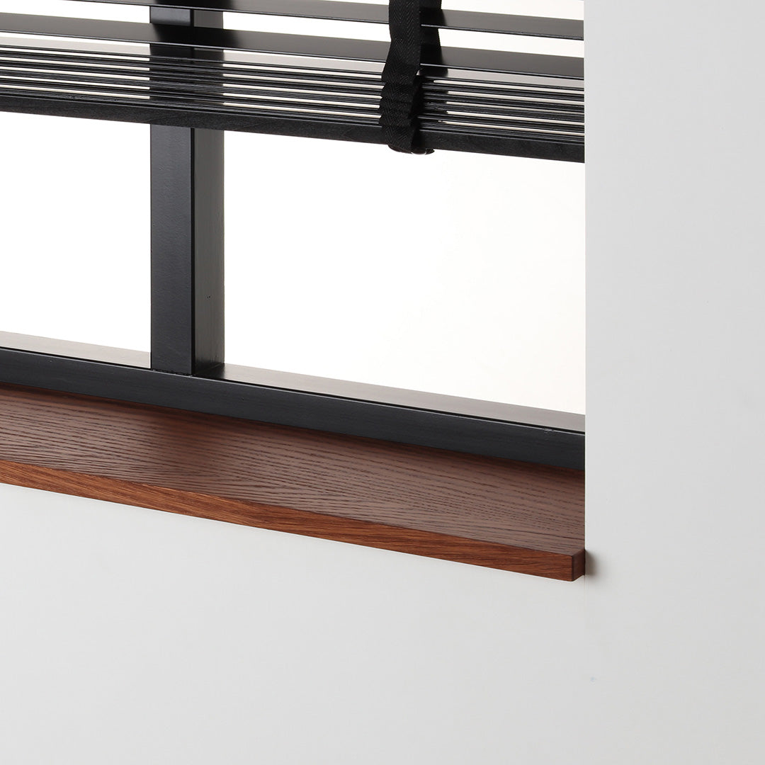 Afwerking van de eiken gefineerde vensterbank Smoked Oak met matte beits.