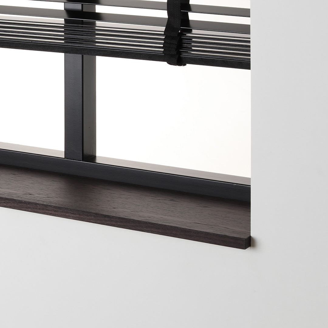 Afwerking van de eiken gefineerde vensterbank Wenge Masai met matte beits.